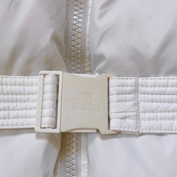 The North Face Women’s Nuptse Belted Mid Jacket In Gardenia White - Picture 5 of 11